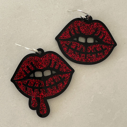 HALLOWEEN BLOOD THIRSTY LIP EARRINGS