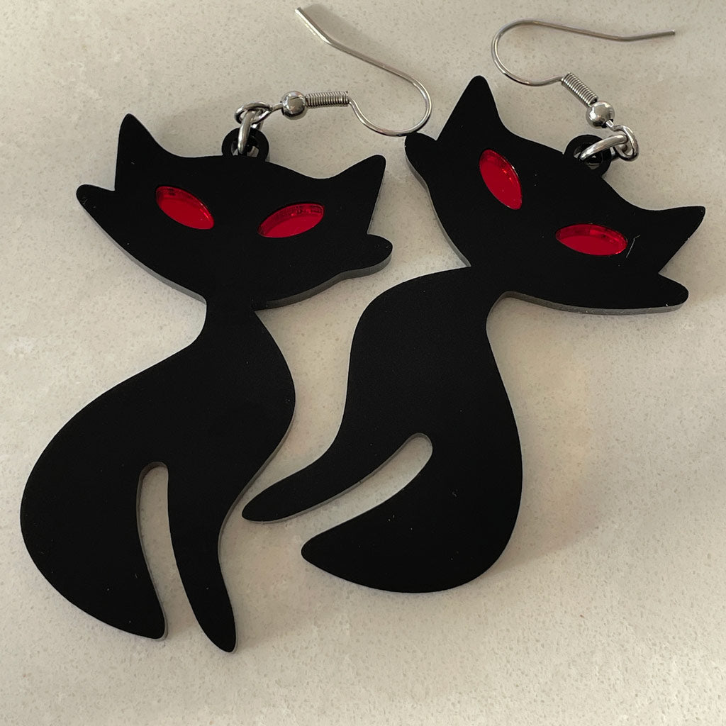 HALLOWEEN BLACK CAT WITH RED MIRROR EYES
