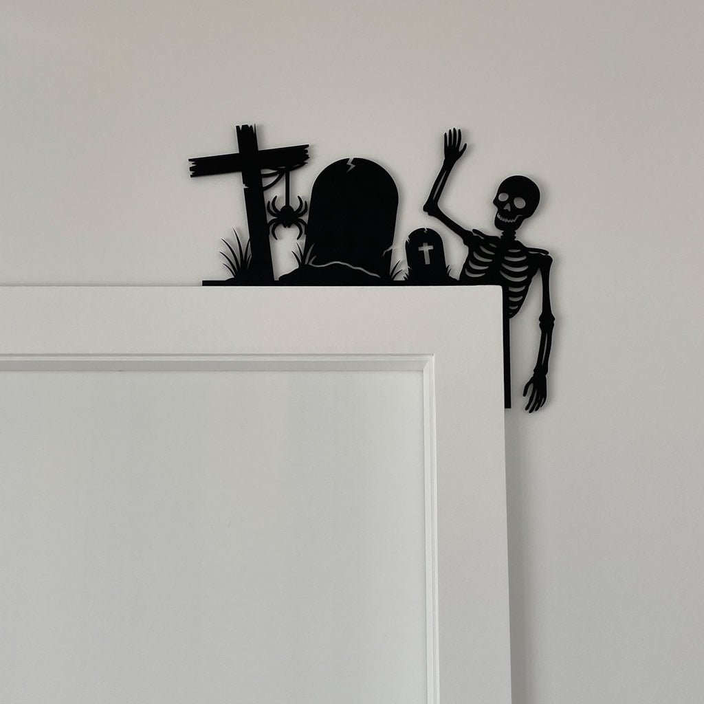 HALLOWEEN DOOR CORNER