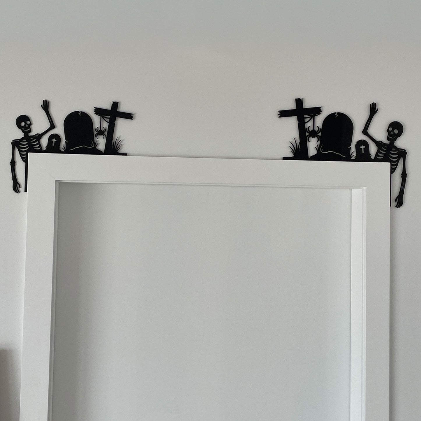 HALLOWEEN DOOR CORNER