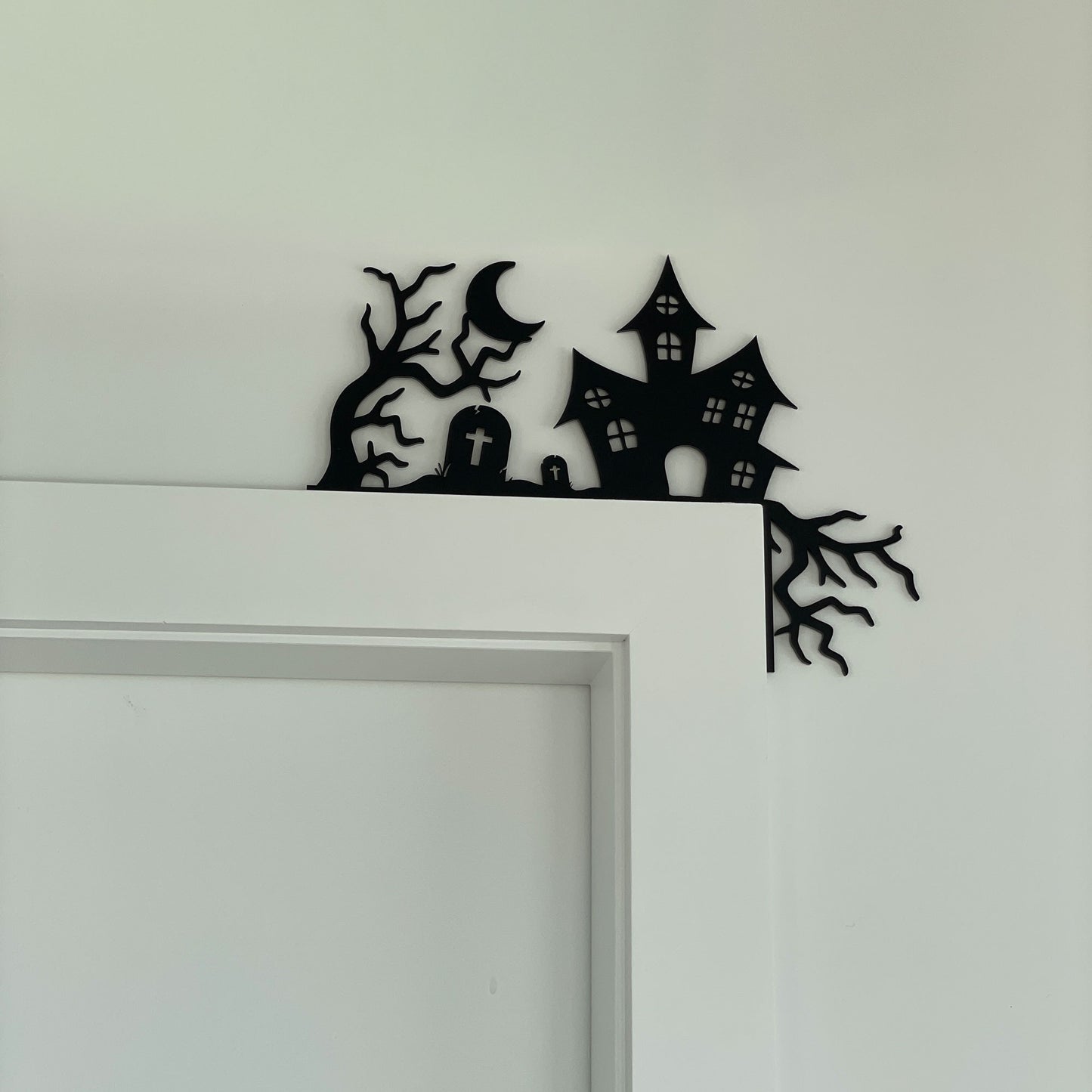 HALLOWEEN DOOR CORNER