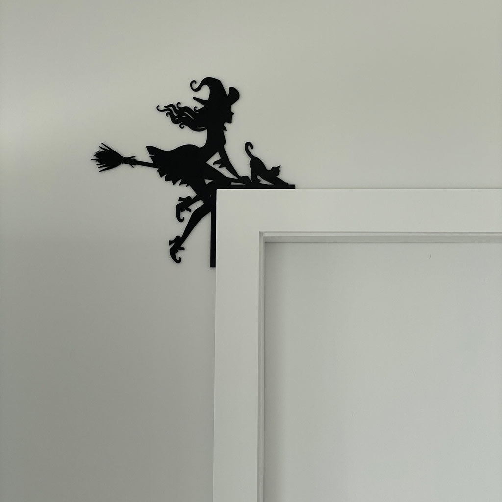 HALLOWEEN DOOR CORNER